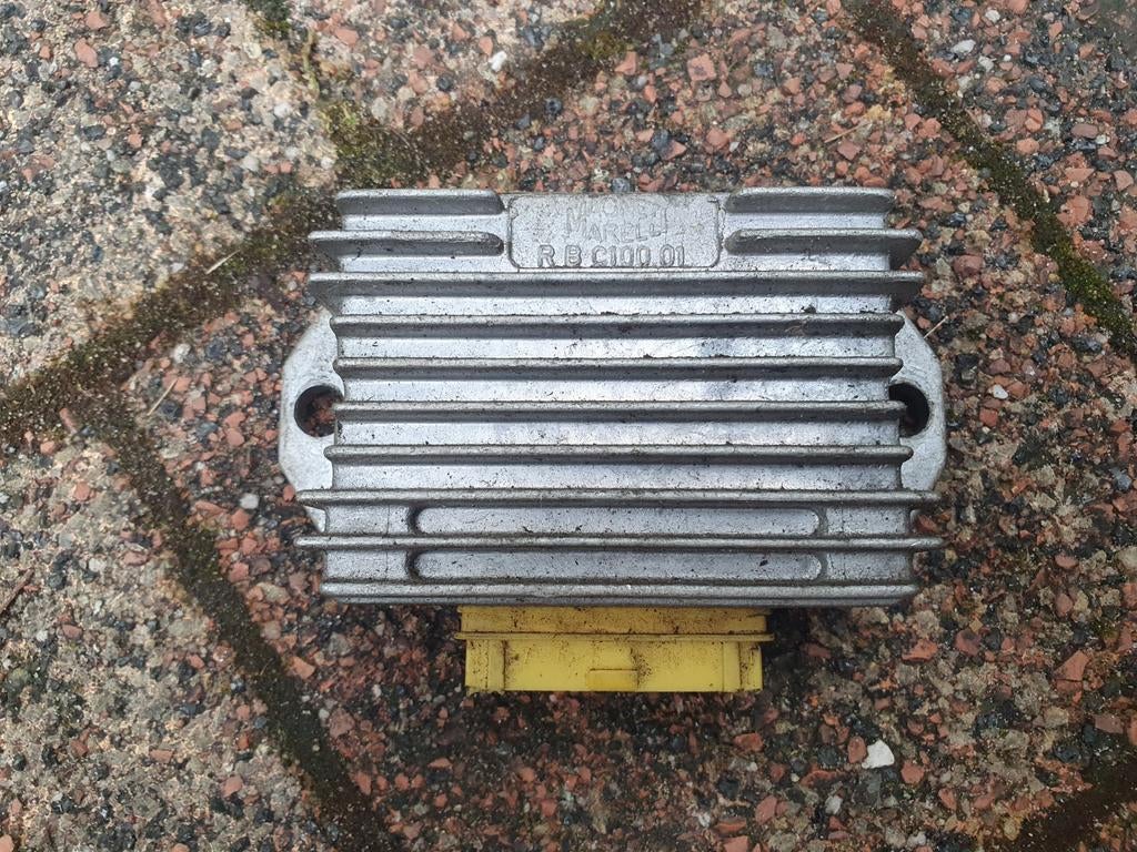 Piaggio Puch Zip type 2/3 Spanningsregelaar, Ophalen of Verzenden, Gebruikt