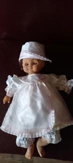 Pop met doopkleding, Ophalen of Verzenden, Zo goed als nieuw, Pop