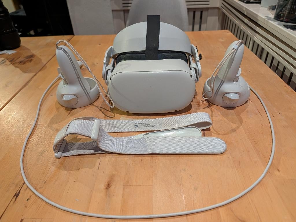 Quest 2 64GB VR Bril incl. BOBOVR Hoofdband, Ophalen of Verzenden, Zo goed als nieuw, VR-bril, Overige platformen