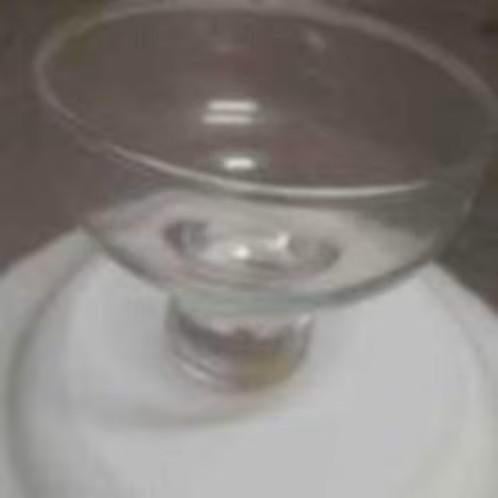 Sorbet glas met doorsnee van 9 cm, Ophalen of Verzenden, Zo goed als nieuw, Overige typen