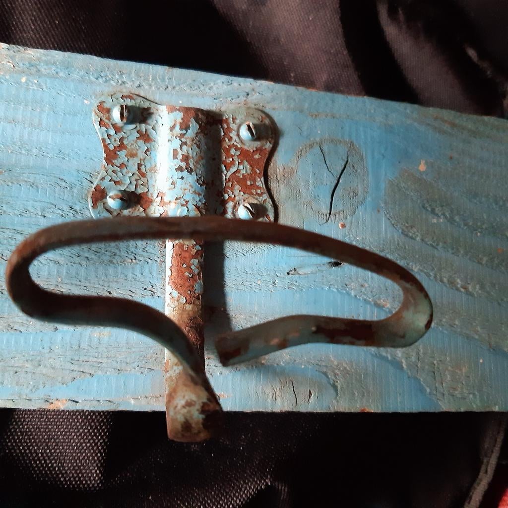 Vintage franse lichtblauwe kapstok 5 metalen haken, Antiek en Kunst, Ophalen