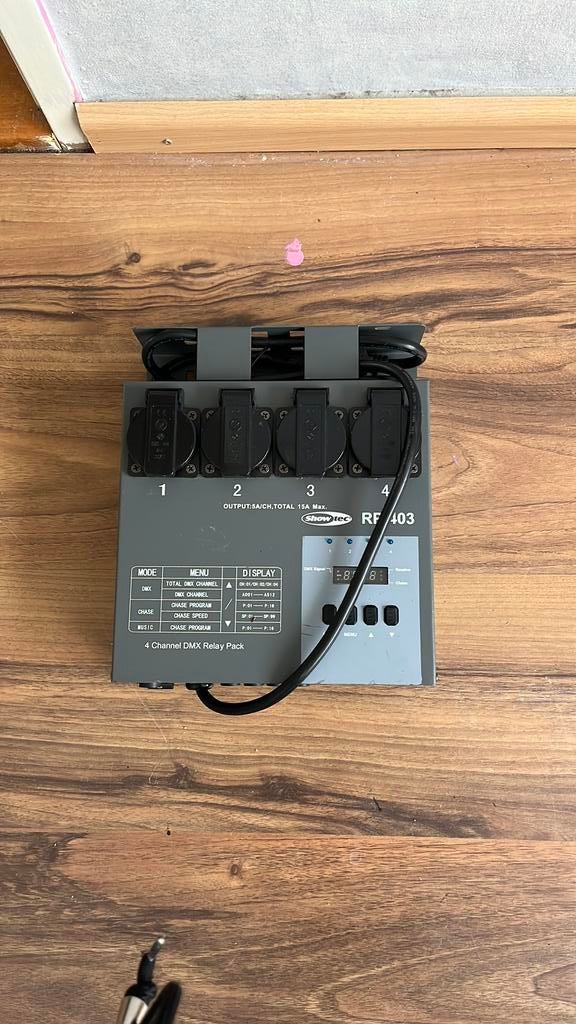 Showtec RP-405 MKII Relay Pack, Ophalen of Verzenden, Zo goed als nieuw