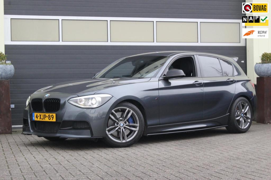 BMW 1-serie M135i High Executive M Sport | NAP | Leer |, Auto's, BMW, Gebruikt, 320 pk, Handgeschakeld, 1405 kg