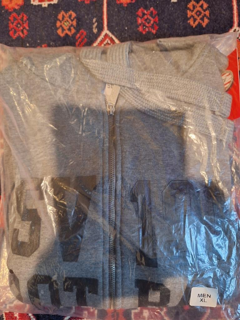 XL   PSV  WARM SPORTVEST met capuchon, Sport en Fitness, Voetbal, Maat XL, Ophalen of Verzenden, Nieuw, Shirt