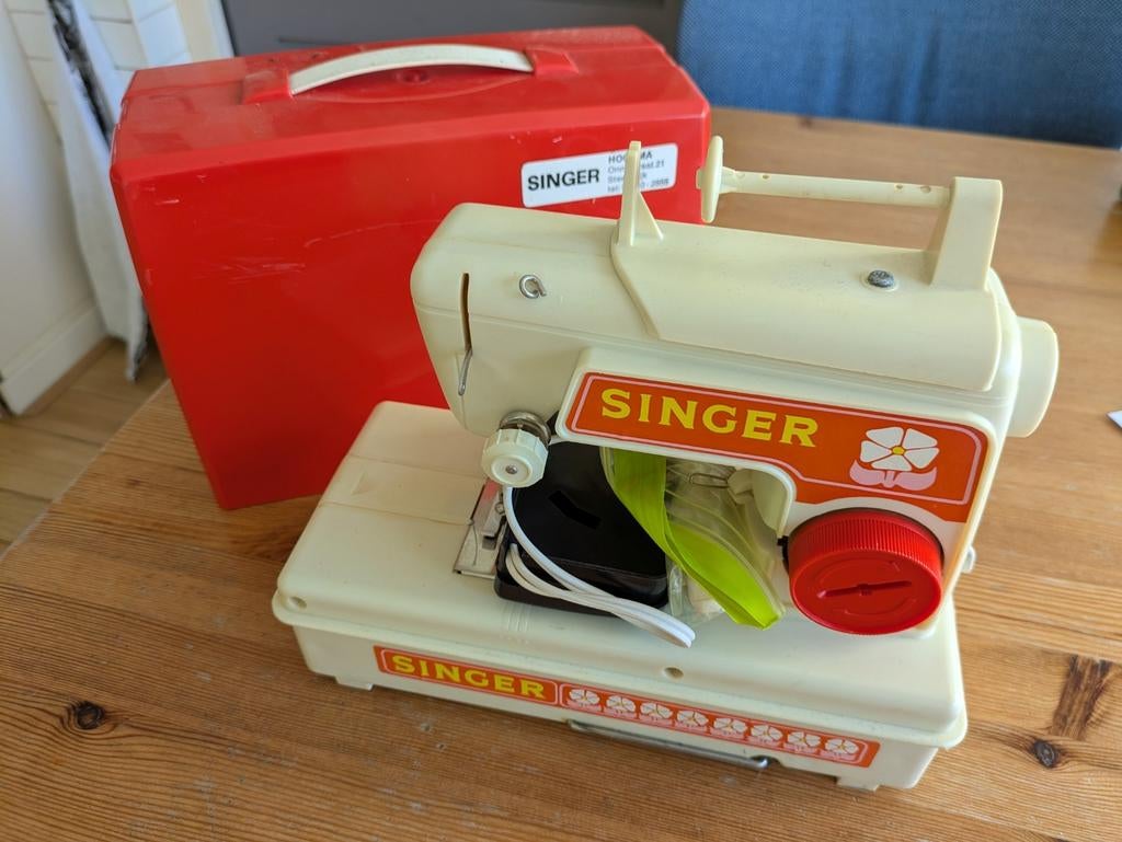 Oude Singer naaimachine voor kinderen, Hobby en Vrije tijd, Naaimachines en Toebehoren, Ophalen, Gebruikt, Naaimachine, Singer