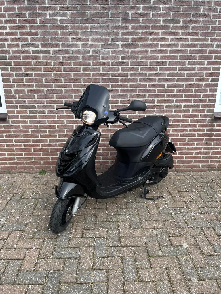 Piaggio zip 4t3v 2020 snor LEES TEKST!!, Ophalen, Zip, 49 cc, Zo goed als nieuw