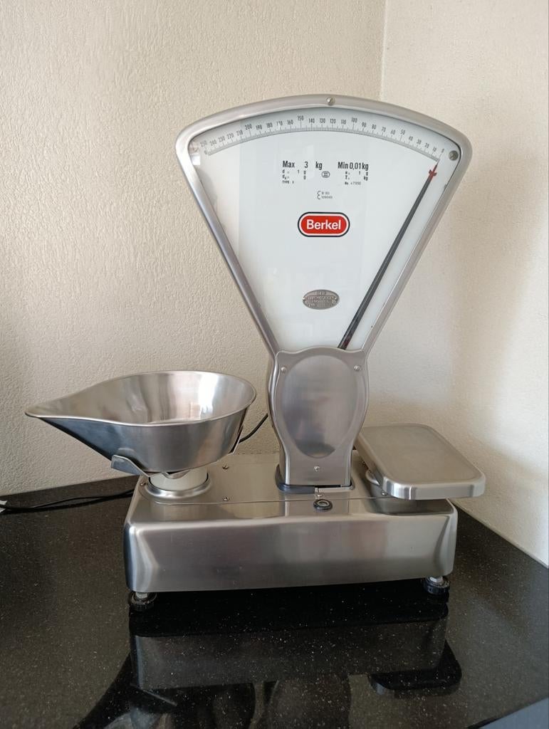 Vintage Berkel weegschaal - max 3 kg met stelpootjes, Ophalen