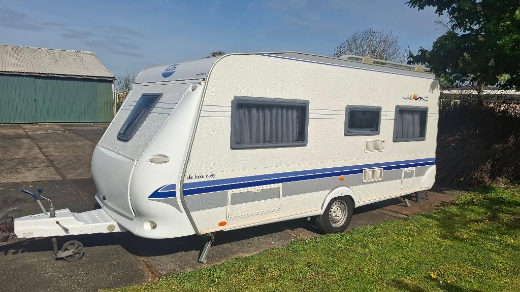 Caravan Hobby De Luxe Easy 460 UFe- 2004. Eerste eigenaar., Caravans en Kamperen, Hobby, Reservewiel, Particulier, 4 tot 5 meter