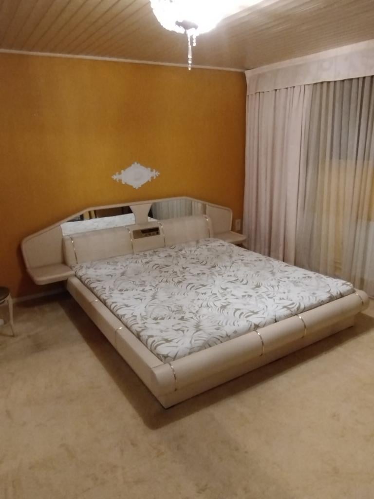 Mooi bed, Ophalen, Zo goed als nieuw, Tweepersoons