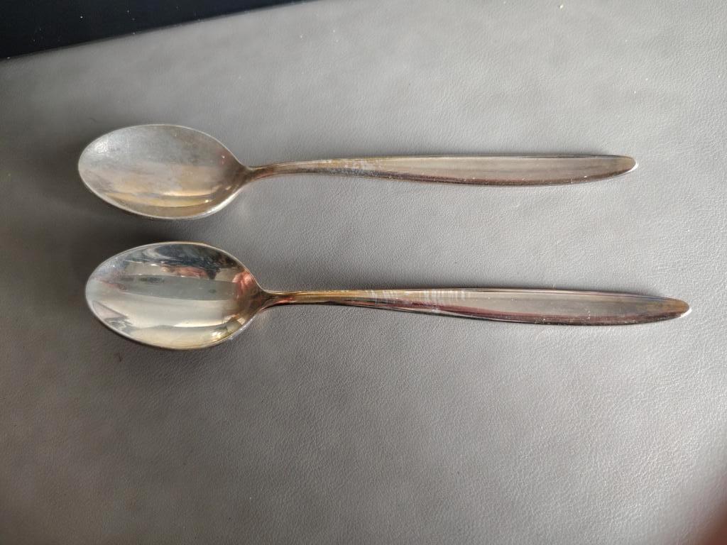 Twee antiek verzilverde theelepels van Alberthijn, Ophalen of Verzenden