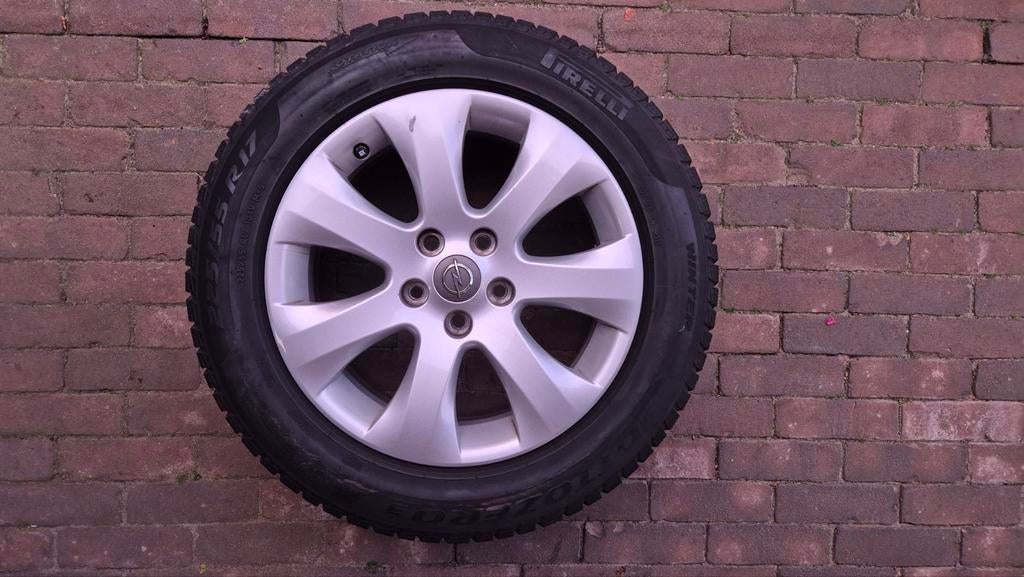 4 velgen met winterbanden Pirelli 225-55-17, Ophalen