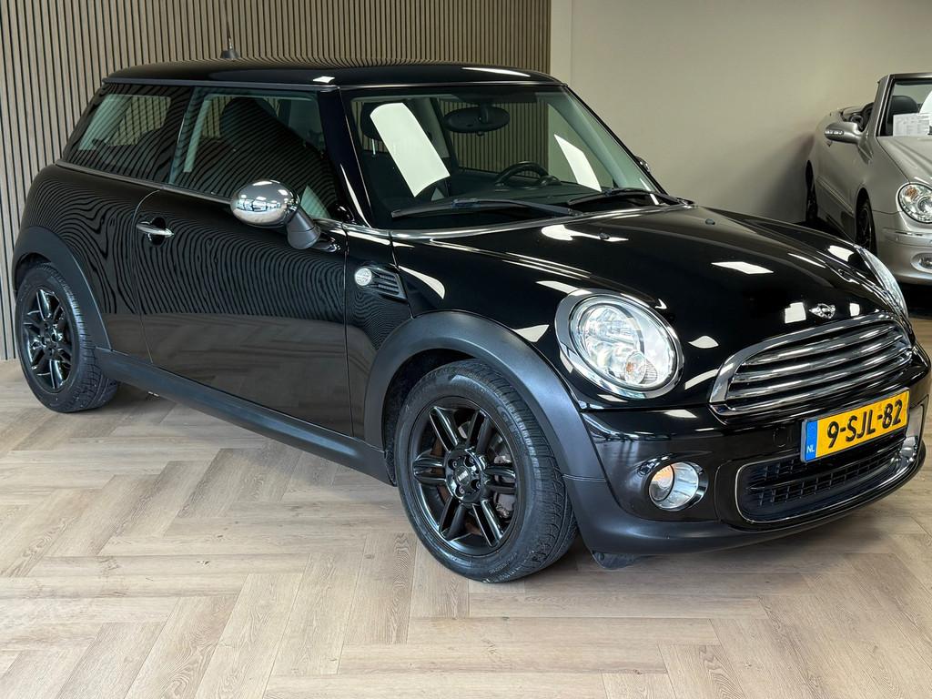 Mini Mini 1.6 One Holland Street NAVIGATIE CRUISE CONTROL, Auto's, Gebruikt, 4 cilinders, Met garantie (alle), 4 stoelen