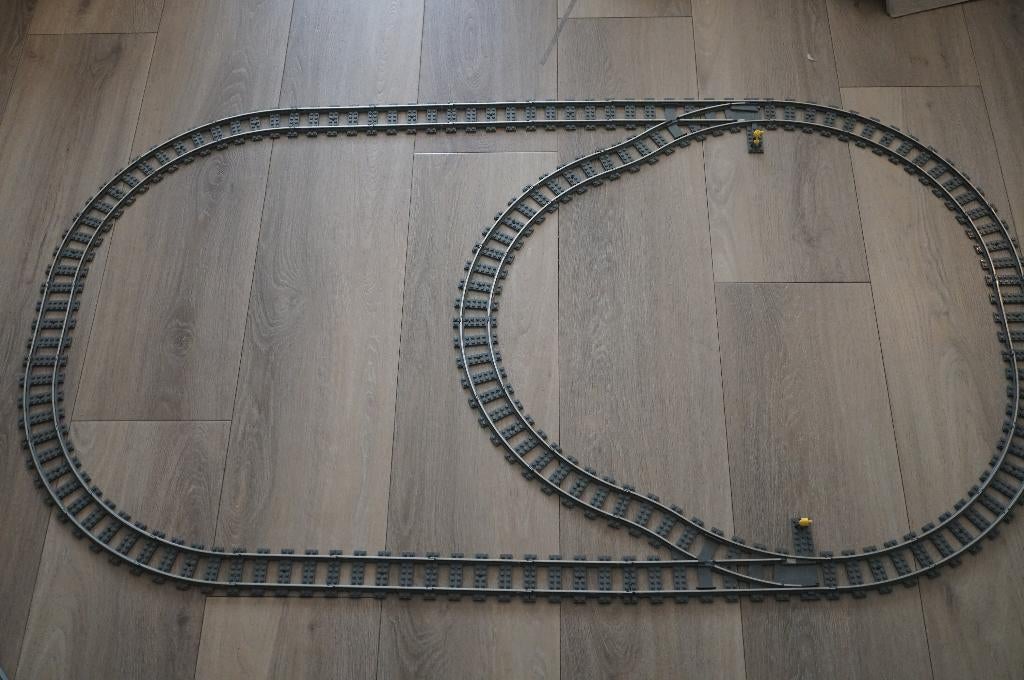Lego trein rails 9 volt groot ovaal met wissels, Verzenden, Lego, Complete set, City