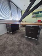 Gispen directie bureau, Huis en Inrichting, Bureaus, Ophalen, Zo goed als nieuw