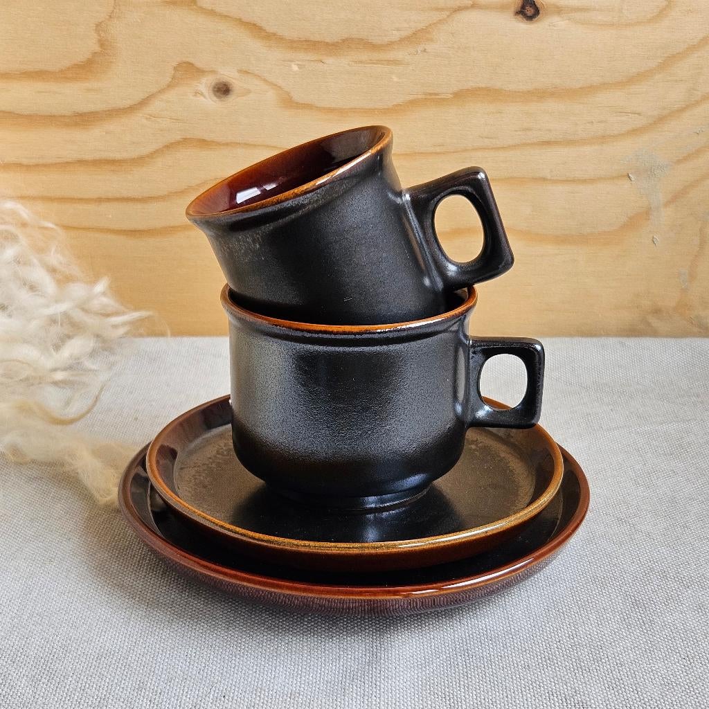 Driehoek Huizen Holland set van 2 kop en schotels | per set, Keramiek, Ophalen of Verzenden, Zo goed als nieuw, Nvt