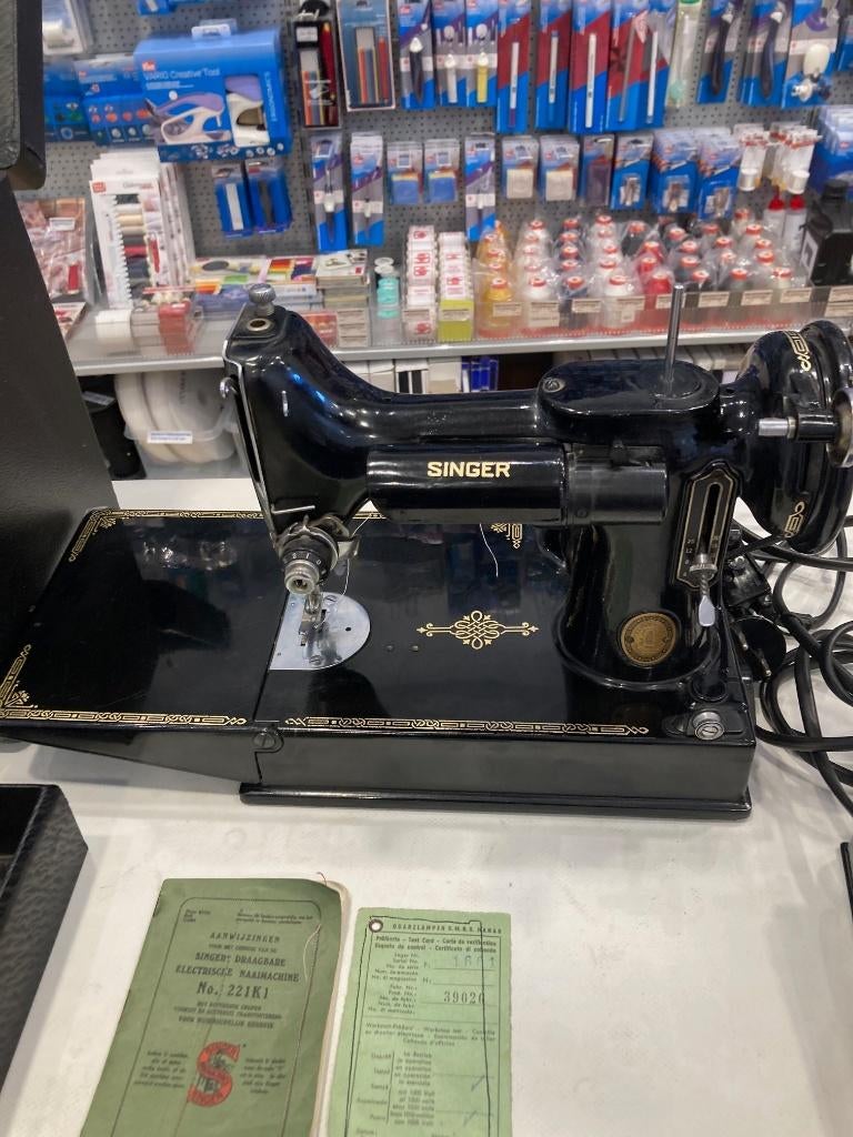 Singer Featherweight 221K, Ophalen
