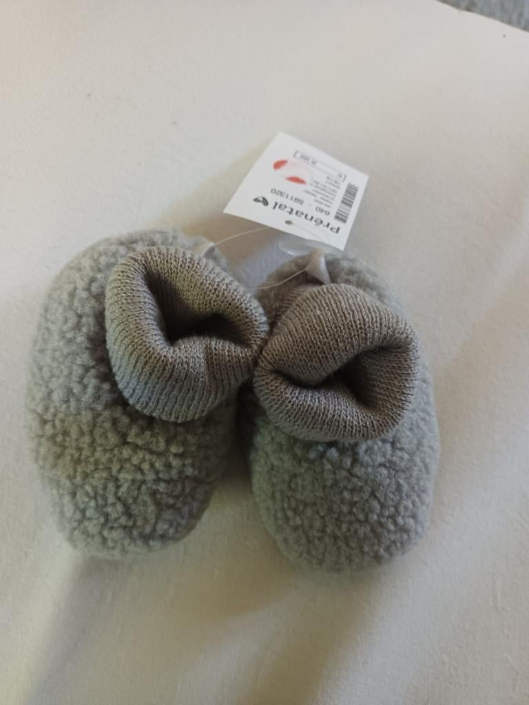 Prenatal grijze babyslofjes baby slofjes sloffen 18 19 nieuw, Kinderen en Baby's, Babykleding | Schoentjes en Sokjes, Slofjes