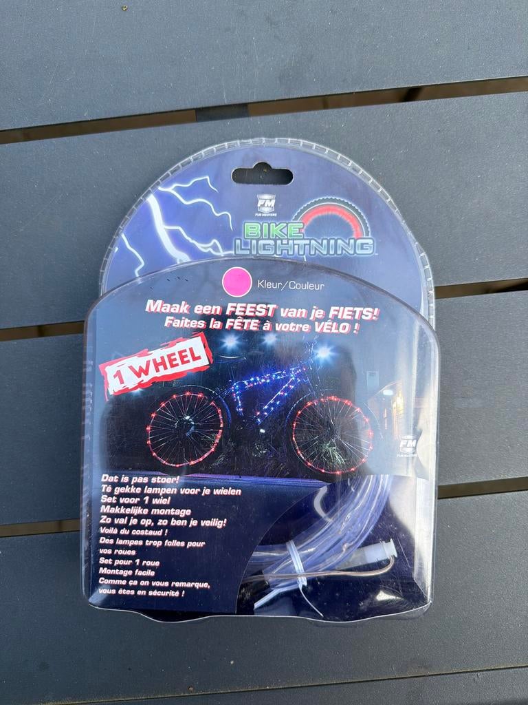 Fietswielverlichting voor 1 wiel, Fietsen en Brommers, Ophalen, Nieuw, Batterij, Verlichtingsset