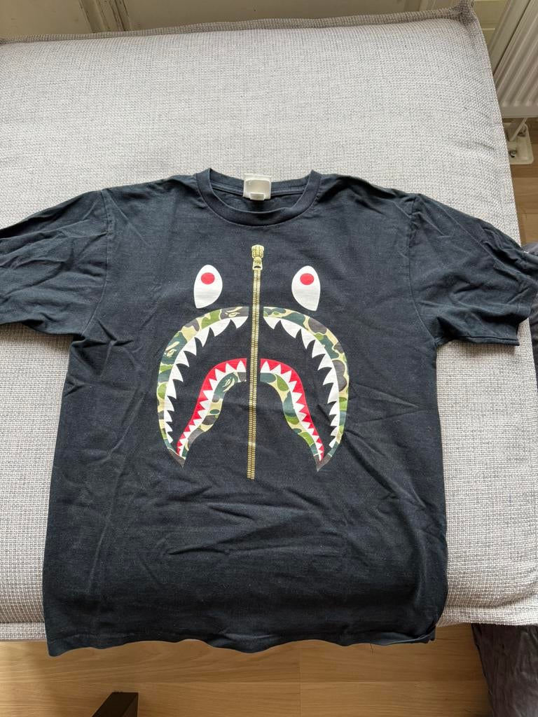 BAPE 1st Camo Shark T-Shirt - Green Camo - Size M - Used, Ophalen of Verzenden, Zo goed als nieuw, Maat 48/50 (M), Groen