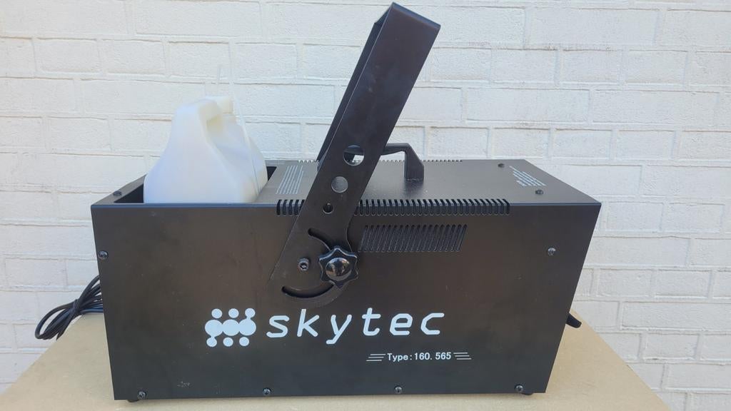 Rookmachine skytec (type 160.565), Ophalen, Zo goed als nieuw, Rookmachine