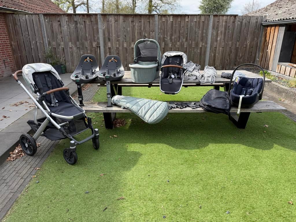 Uppababy Vista V2 Duo met Cybex maxicosi & Isofix base, Gebruikt, Duowagen, Combiwagen, Ophalen