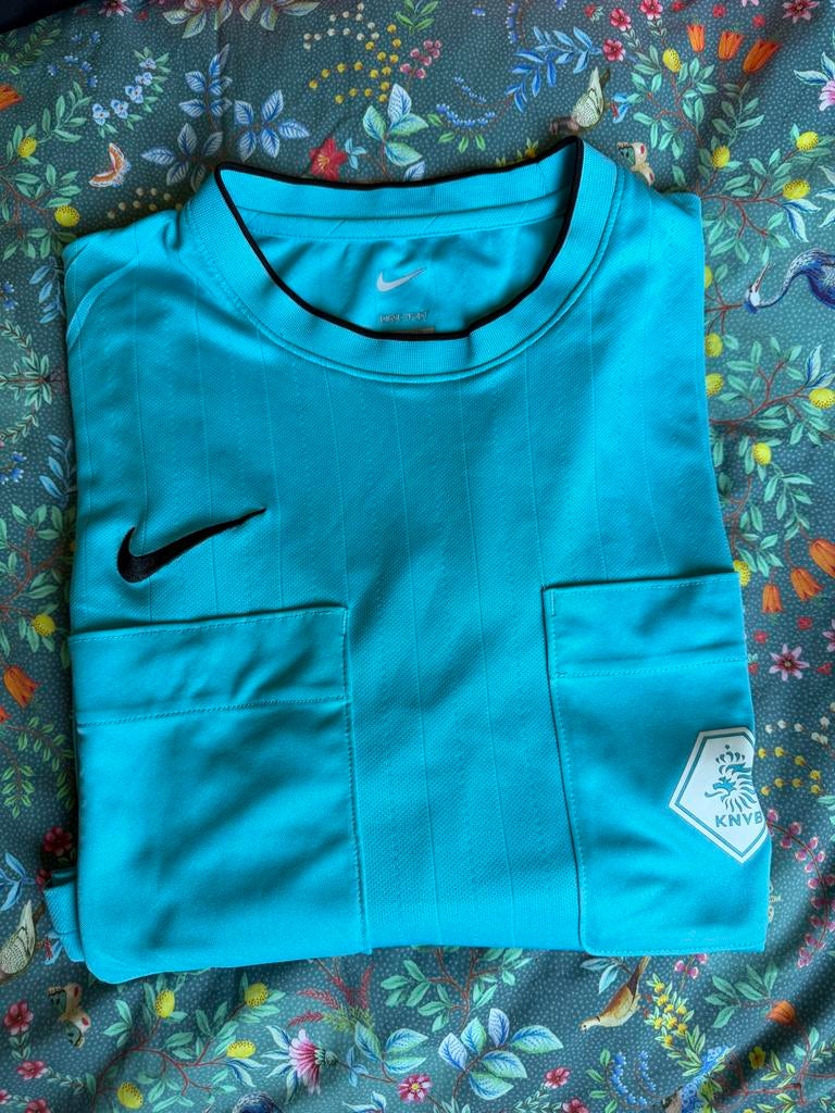 KNVB Scheidsrechtersshirt Nike Dri-Fit (5 kleuren) 2024-2026, Sport en Fitness, Voetbal, Groter dan maat XL, Ophalen of Verzenden