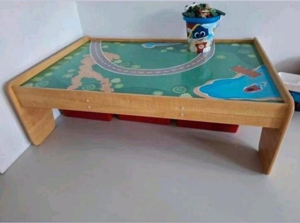GRATIS Treintafel inclusief accessoires, Ophalen, Gebruikt, Jongen of Meisje