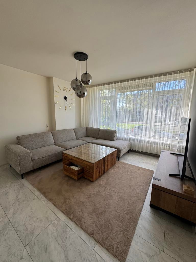 Complete woonkamer: bankstel, salontafel en tv-kast, Ophalen