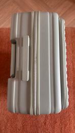 Lichtgewicht koffer met bekerhouder - Zo goed als nieuw!, Sieraden, Tassen en Uiterlijk, Koffers, Hard kunststof, 45 tot 55 cm