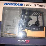 Doosan Heftruck Model 1/24 - Nieuwstaat, Ophalen of Verzenden