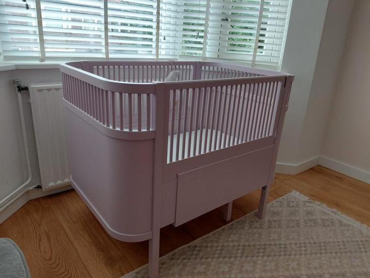 Sebra Kili Meegroeibed Roze + Matras, Kinderen en Baby's, Babywiegjes en Ledikanten, Ophalen