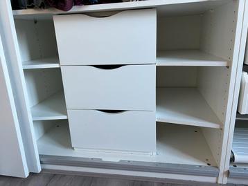 IKEA Pax 100x58 verdeler met lades beschikbaar voor biedingen