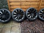 Nette 22” zomerset Tesla Model X hoogglans zwart. Met Tpms, Ophalen, Gebruikt, 285 mm, Banden en Velgen