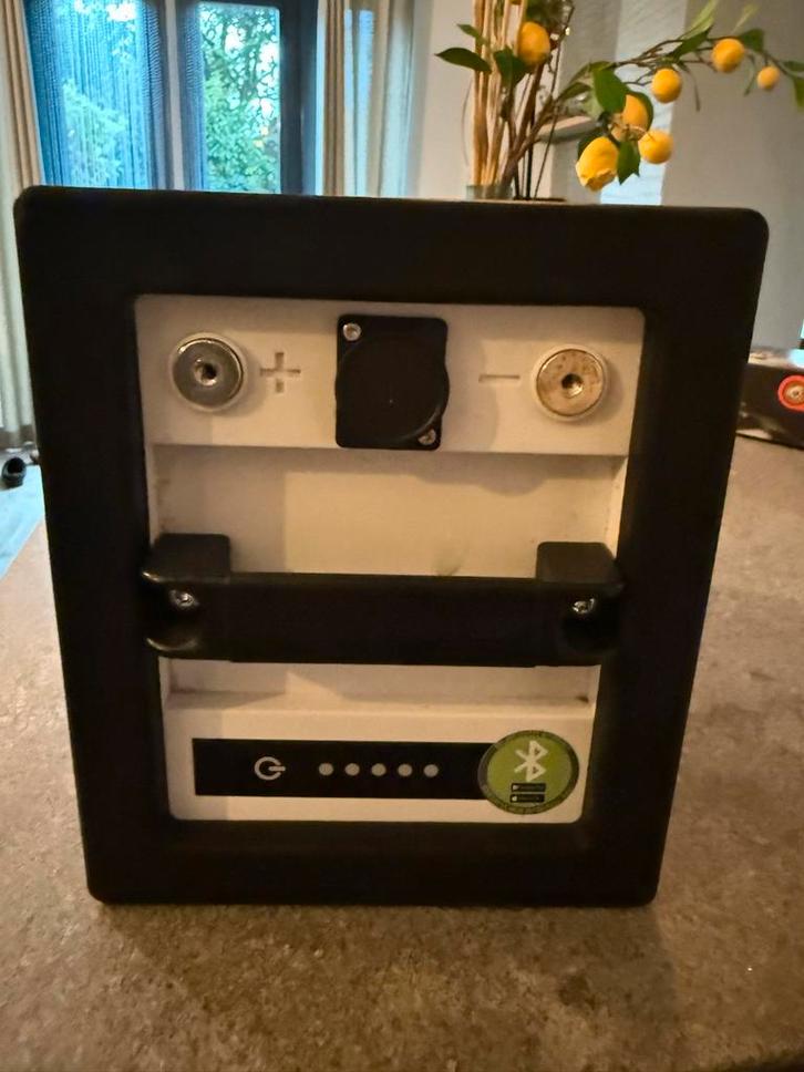 Batterylabs 12V Lifepo4 Accu + Lader, Watersport en Boten, Hengelsport | Roofvissen, Zo goed als nieuw, Ophalen of Verzenden