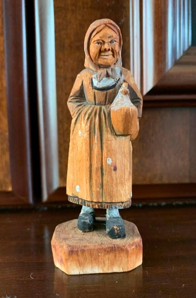 OUD HANDGESNEDEN HOUTEN BEELDJE,  MOOIE VOLKSKUNST, Antiek en Kunst, Kunst | Beelden en Houtsnijwerken, Ophalen of Verzenden