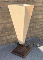 Vintage bijzondere tafel /meubel lamp met harde kap, Ophalen of Verzenden