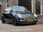 Mini 1.6 16V Cooper 2003 Zwart, Auto's, Mini, Voorwielaandrijving, 15 km/l, 4 cilinders, 4 stoelen