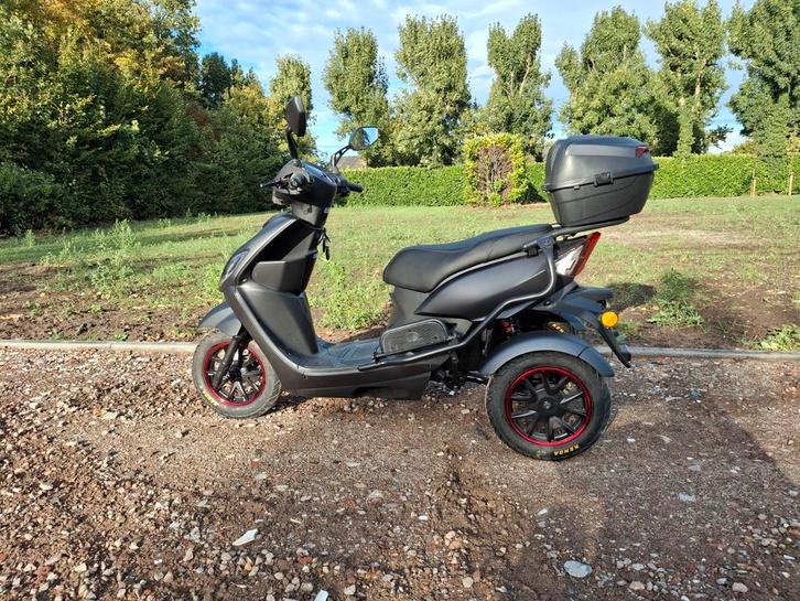 Iva T3 2.0, AANBIEDING INCL. GRATIS KOFFER!, Fietsen en Brommers, Snorfietsen en Snorscooters, Nieuw, Overige merken, Elektrisch