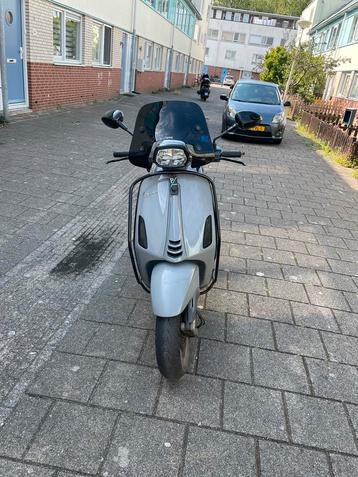 Vespa sprint iget 2019 beschikbaar voor biedingen