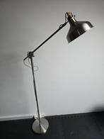 Industriële staande lamp van ikea, Huis en Inrichting, Lampen | Vloerlampen, Ophalen, Zo goed als nieuw, 150 tot 200 cm