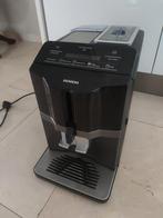 Siemens EQ.300 gebruikt, Afneembaar waterreservoir, Ophalen of Verzenden, Zo goed als nieuw, Espresso apparaat