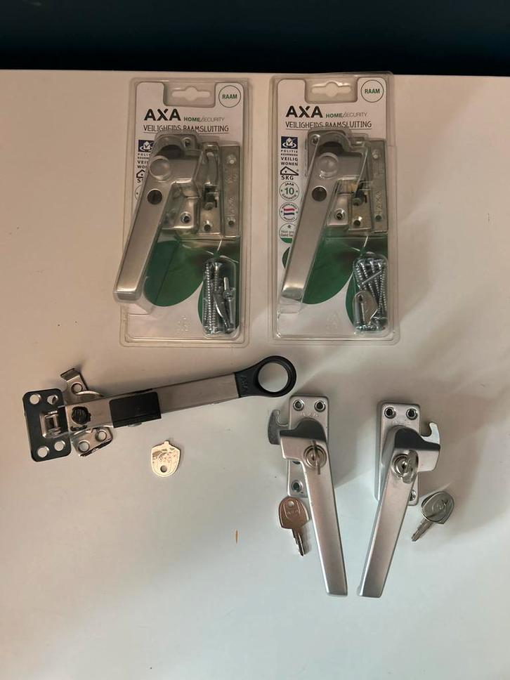 AXA Raamsluitingen - Diverse modellen 3320, Doe-het-zelf en Verbouw, Hang- en Sluitwerk, Gebruikt, Klink of Kruk, Overige materialen