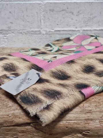 Mucho Gusto - Prachtige wollen shawl - Nieuw beschikbaar voor biedingen