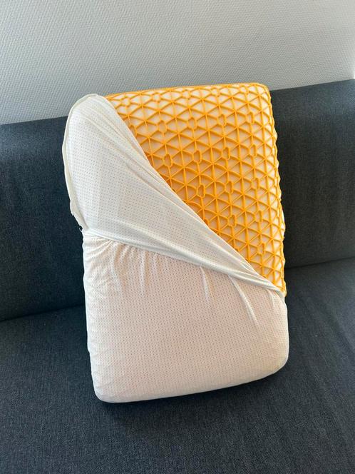 Cloudpillo kussen - Dynamic, Huis en Inrichting, Woonaccessoires | Kussens, Zo goed als nieuw, Wit, Ophalen of Verzenden