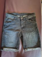 Leuke grijze korte jeans Broek te koop, Ophalen of Verzenden, Zo goed als nieuw, Grijs, W32 (confectie 46) of kleiner
