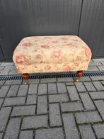 Engelse Poef met Bloemenmotief, Huis en Inrichting, Ophalen, Hout, Gebruikt, 50 tot 75 cm