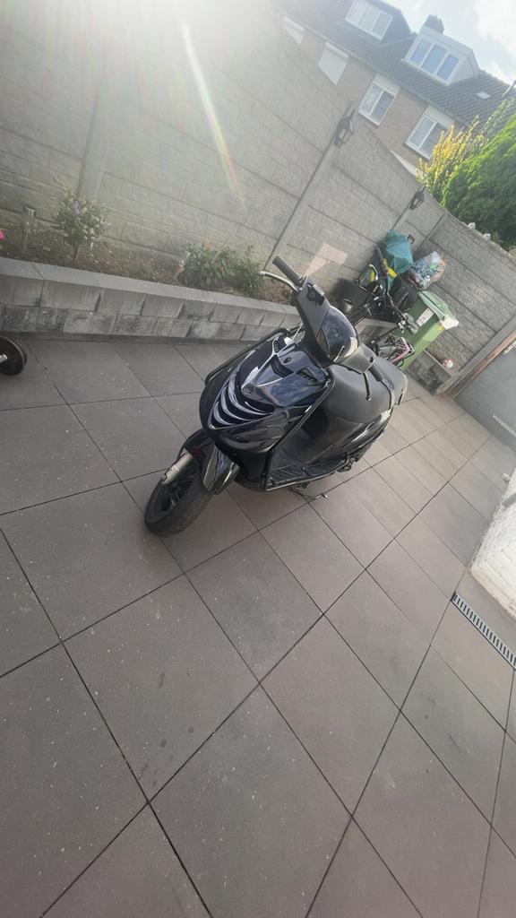 Zip 80cc 4 takt, Fietsen en Brommers, Scooters | Piaggio, Gebruikt, Zip, Benzine, Ophalen