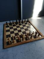 Houten dam /schaakbord met bijzondere stukken, Ophalen of Verzenden, Minder dan 500 stukjes, Zo goed als nieuw, Schaken