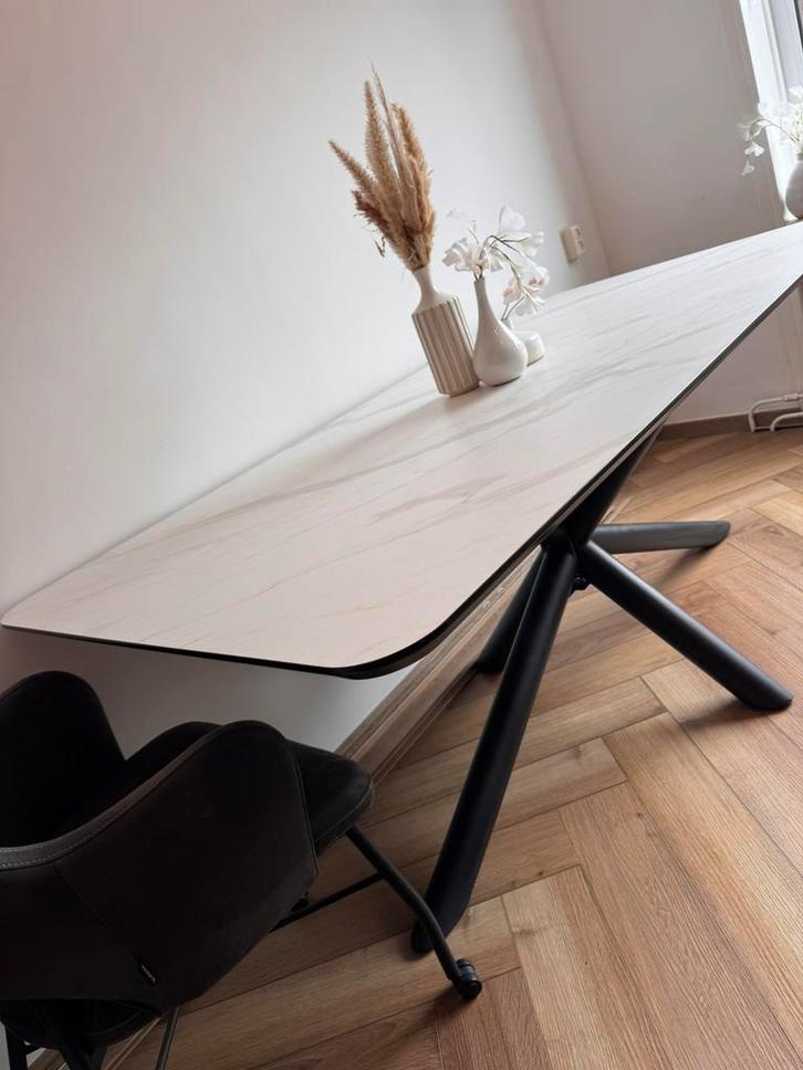 Prachtige eettafel (Goossens), Huis en Inrichting, Tafels | Eettafels, Zo goed als nieuw, 50 tot 100 cm, 200 cm of meer, Rechthoekig