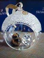 Swarovski kerstbal met 2.vogeltjes, Verzamelen, Swarovski, Ophalen of Verzenden, Zo goed als nieuw, Figuurtje
